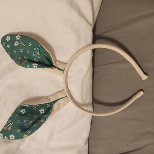 Spritz easter bunny ears like new!